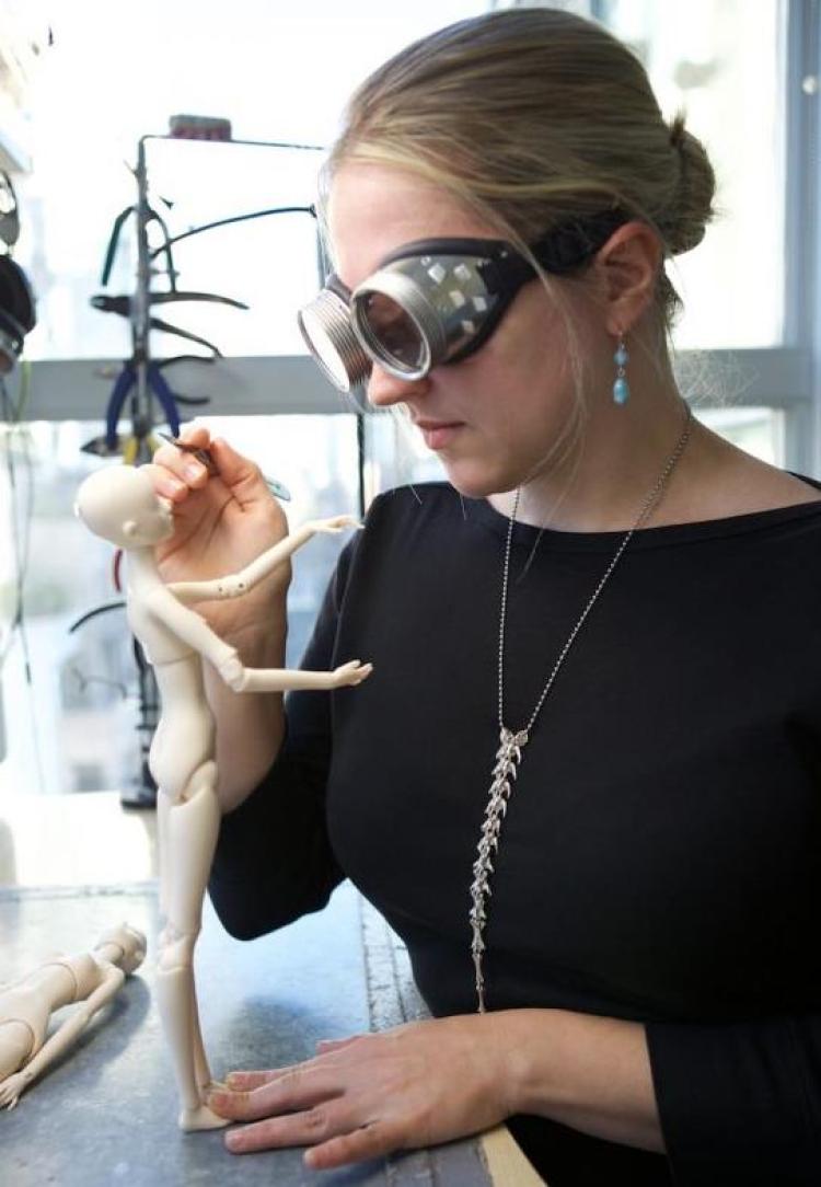 200万的人偶娃娃惊艳范爷订婚场！还有这些贵到流泪的手工美娃，你想买吗？！