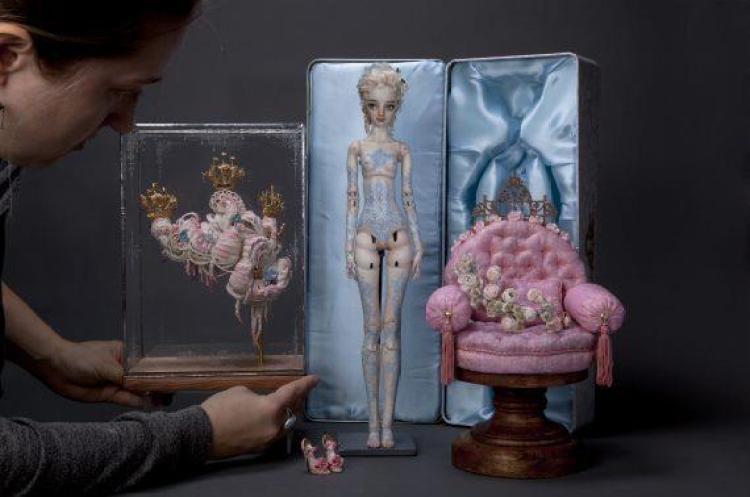 200万的人偶娃娃惊艳范爷订婚场！还有这些贵到流泪的手工美娃，你想买吗？！