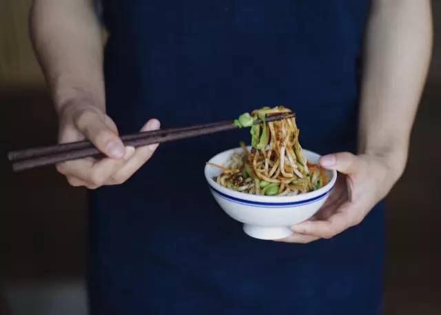 高颜值宜家餐具,宜家的3.9元碗是什么材质的