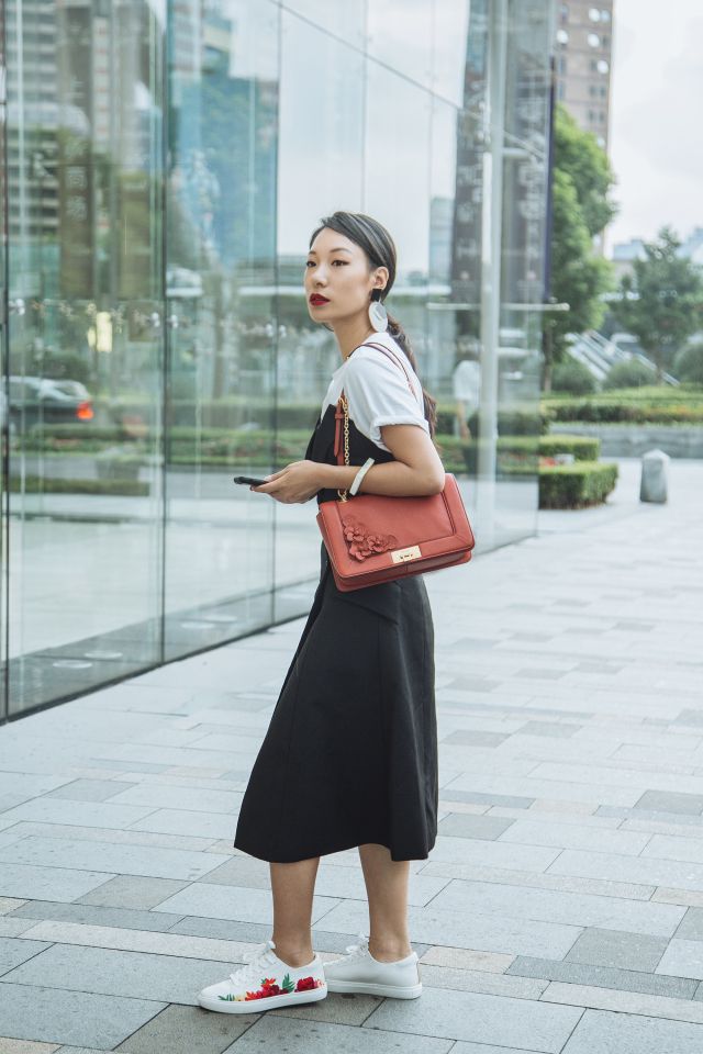 璇氭剰婊℃弧铚滈洩鍐板煄,璇氭剰婊℃弧