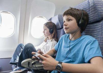 无陪伴儿童买飞机票怎么收费,儿童坐飞机打折机票收费标准