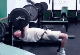 吓人!她肩膀居然破了个“洞”,只因天天做这个动作……黔南人赶紧自查看看!