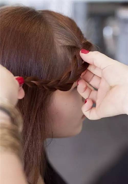 长直发帅气扎发,长直发都能怎么绑头发