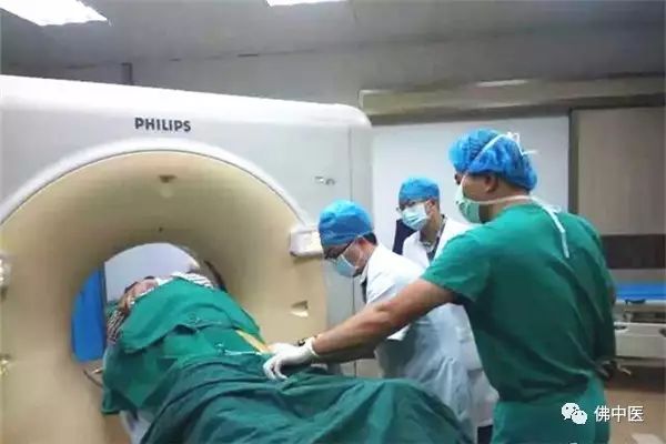 「高超」微创直达深巢，射频消融病灶，佛中医治疗骨样骨瘤有新招