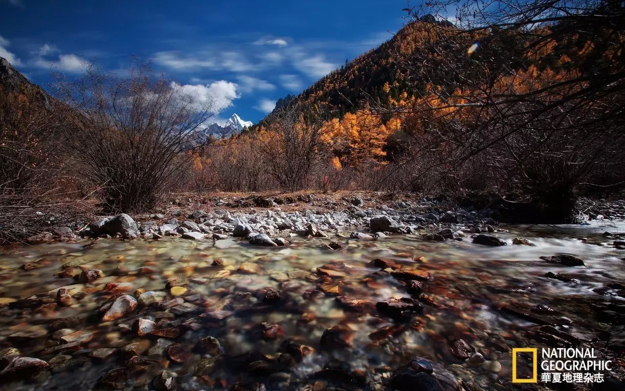 国庆目的地｜稻城亚丁，传说中“水蓝色星球上的最后一片净土”