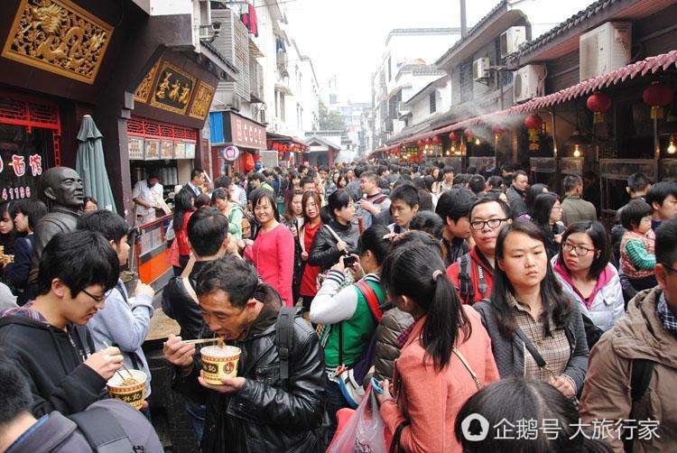 西安小吃街哪里最正宗最好吃,西安小吃街最火的小吃