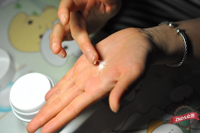 【ZNDS众测】再也不怕熬夜玩手机让乐丝汀蜗牛给你的皮肤做SPA吧！