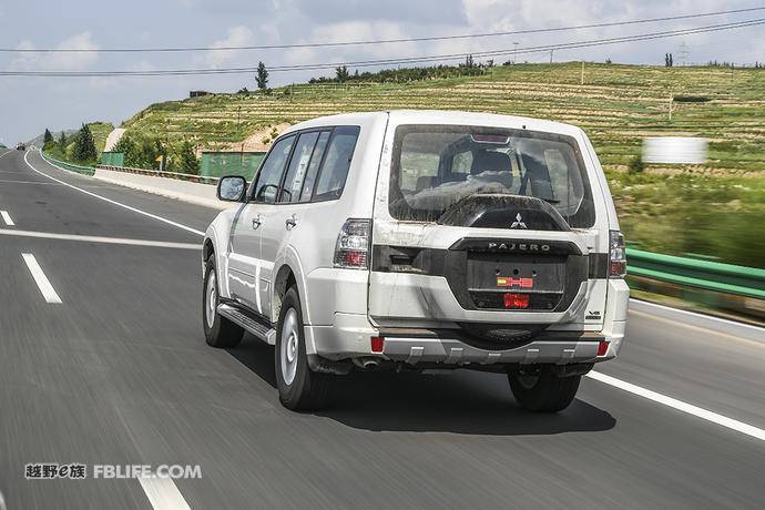 2018款三菱帕杰罗v97试驾,帕杰罗v93v95v97的区别