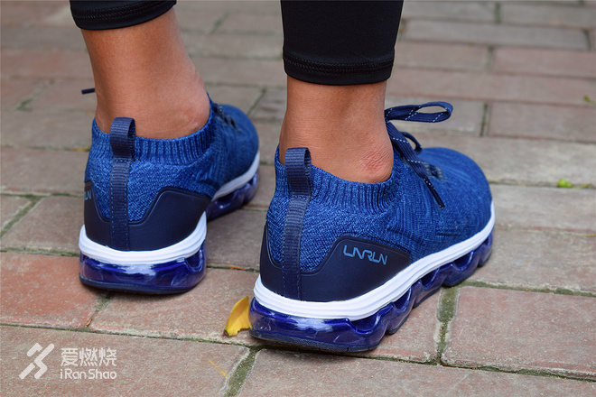 李宁剑影测评视频,李宁带气垫和碳板篮球鞋