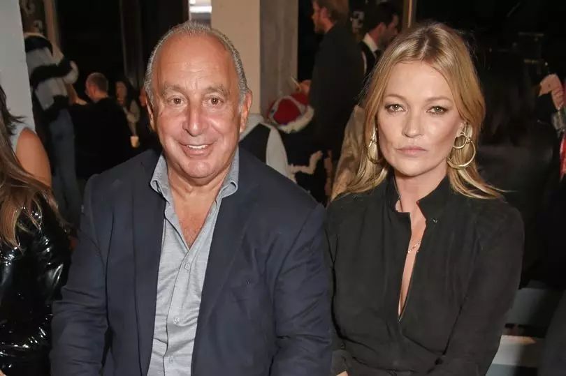 每日速报|京东成BFC/VOGUE设计师时尚基金合作伙伴、SMCP正式提交上市文件、Topshop寻求转型