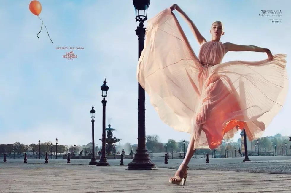 每日速报|京东成BFC/VOGUE设计师时尚基金合作伙伴、SMCP正式提交上市文件、Topshop寻求转型