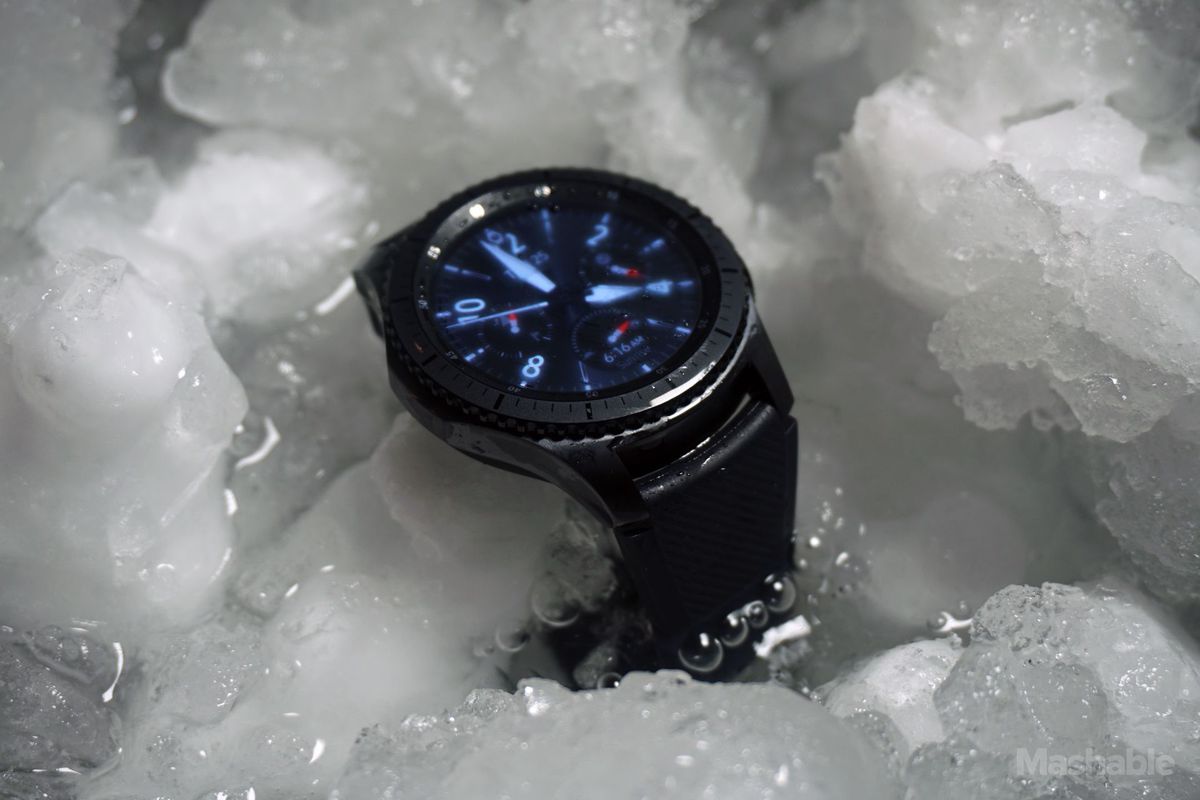 三星gears3手表功能运动版,三星gears3智能手表运动