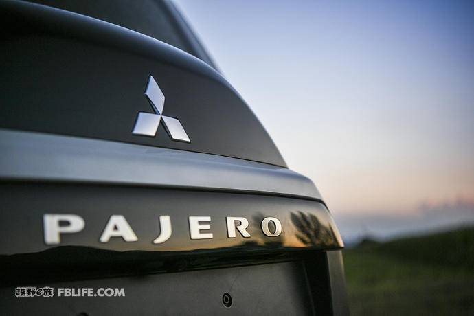 2018款三菱帕杰罗v97试驾,帕杰罗v93v95v97的区别