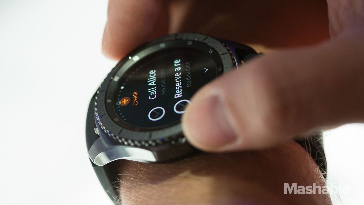 三星gears3手表功能运动版,三星gears3智能手表运动