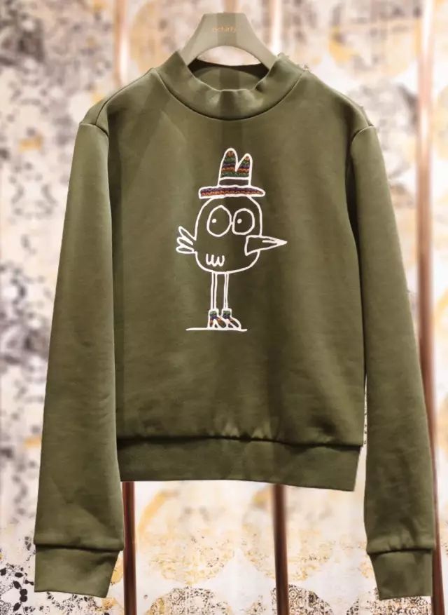 花一件钱买三件衣服,花一件的钱拿两件