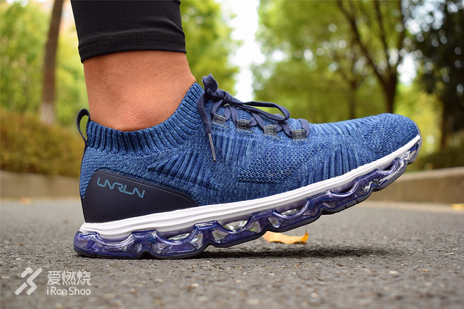 李宁剑影测评视频,李宁带气垫和碳板篮球鞋