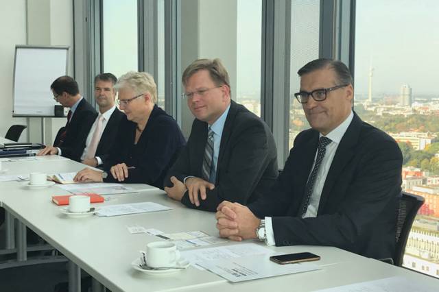 工业强市产业兴市项目,产业集群推进工业强市的路径分析