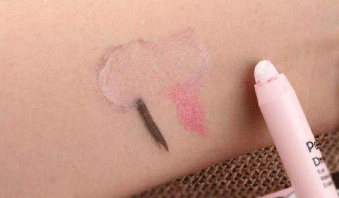 变大变小变漂亮,它们都是美妆界的“仙女棒”~