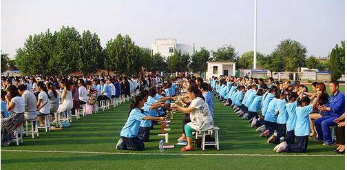 成为白眼狼的孩子,缺的并不是感恩教育