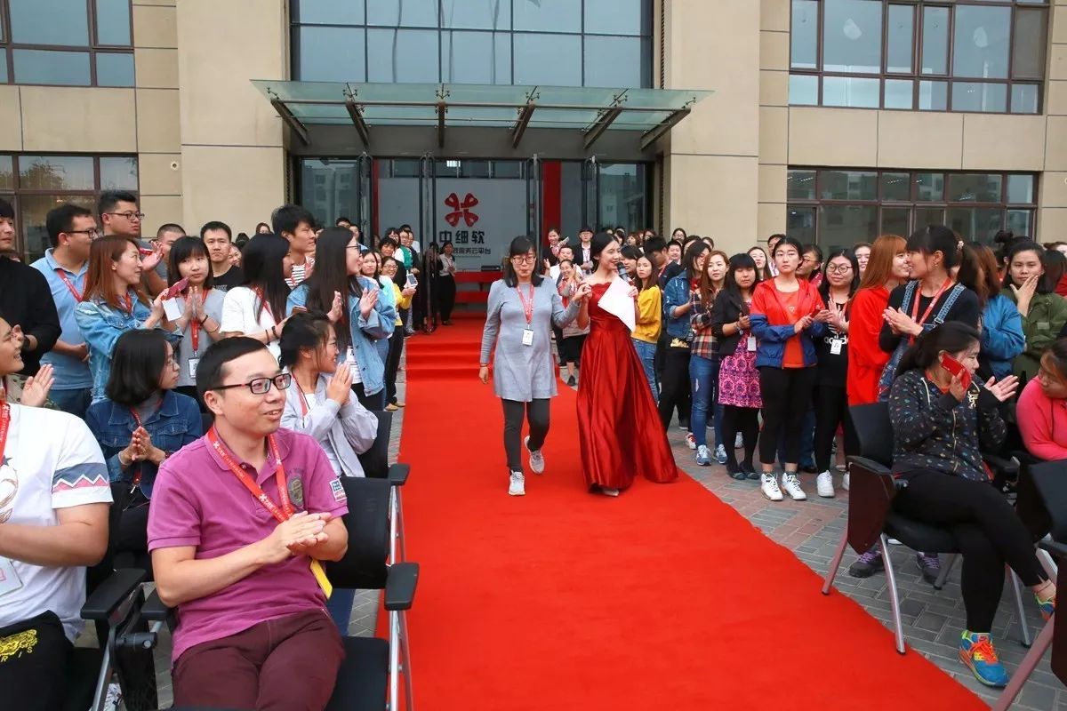 万众瞩目的中细软“男神女神”到底长啥样？！