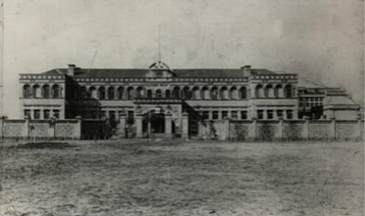 “我是爱南开的”:周恩来与南开系列学校的不解之缘