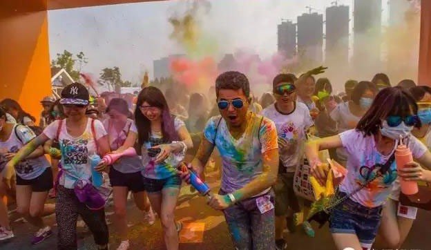 身披彩虹向前冲—与奥吉通奥迪勇敢跑！