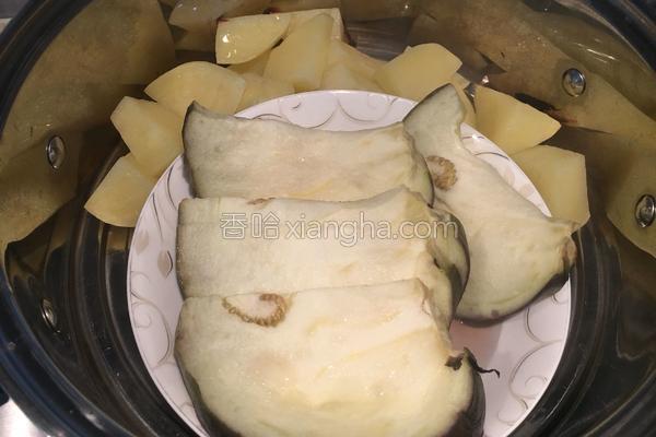 土豆泥拌茄子鸡蛋,孜然土豆泥拌茄子