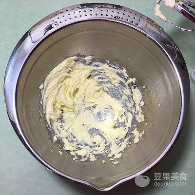 葱香曲奇饼干的做法,葱香曲奇饼干的烤箱做法