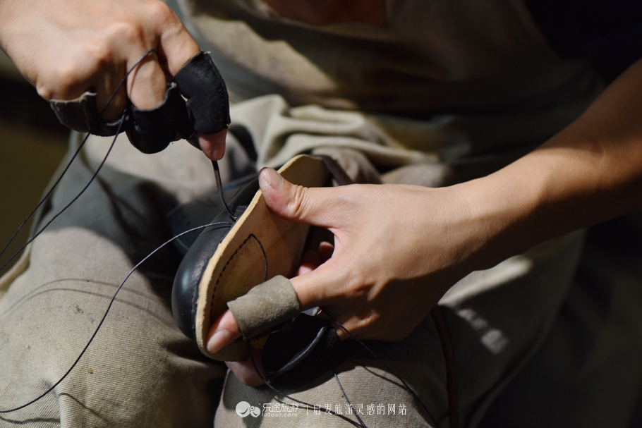 正宗高档老北京鞋,北京1978手工皮鞋加盟