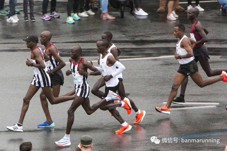 nike团队和adidas,nike和adidas谁更大