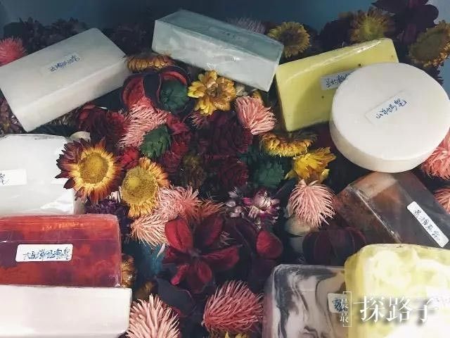 探路子丨价格堪比免税店!在这间「仓库」里居然还能买到断货口红!