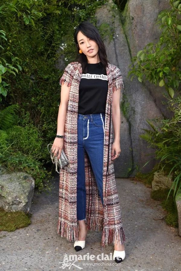 跟GD和表姐来到香奈儿“水帘洞”,看完我开始期待下雨天!