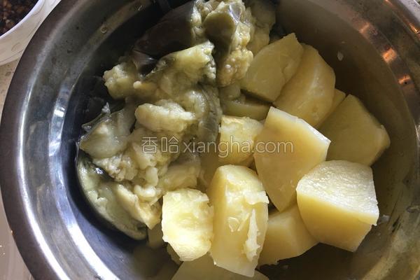 土豆泥拌茄子鸡蛋,孜然土豆泥拌茄子