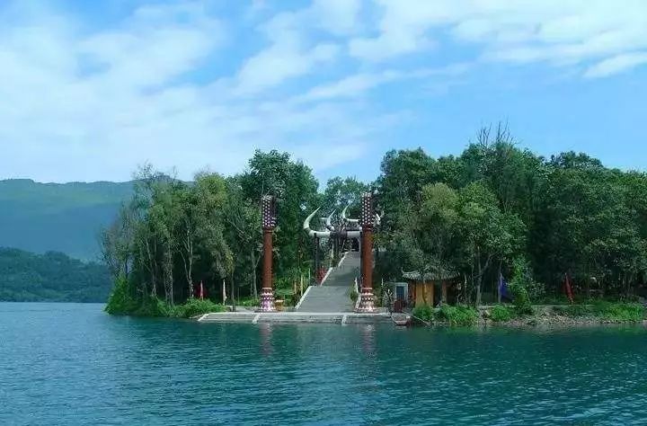 行走在川甘青交界,四川马湖