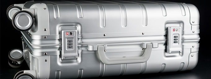 我拖着小米90分旅行箱上街的时候有人问我：这个是薛之谦同款吗？