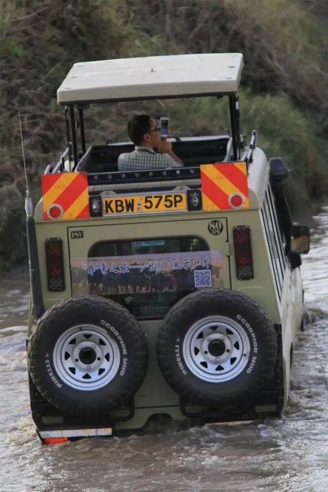 BLACKYAK牛人牛队｜登顶“非洲之巅”