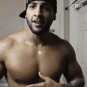 发现自己胸肌会动,为什么胸肌会自己动