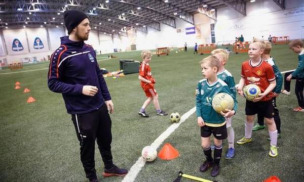 冰岛的足球奇迹我们能复制吗,冰岛国家男子足球队主帅