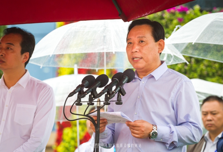 花朦胧雨朦胧鄢陵人17年倾情的花事
