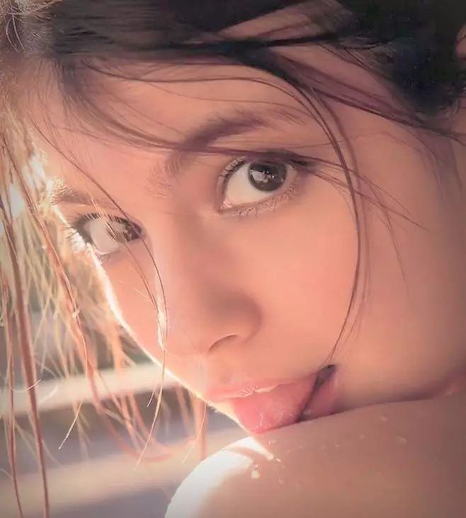 皮肤干燥长斑长痘用什么做面膜好,脸色暗沉有痘印如何护肤效果好