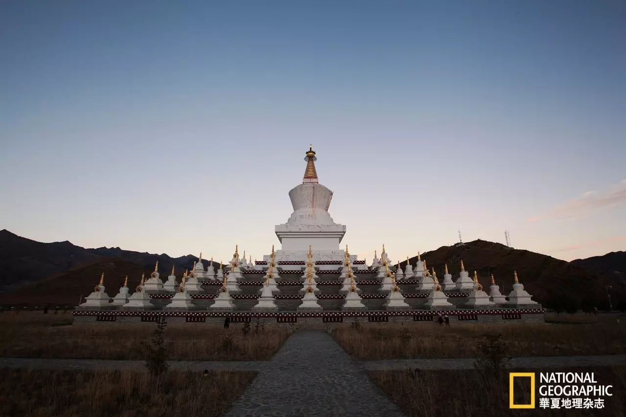 国庆目的地｜稻城亚丁，传说中“水蓝色星球上的最后一片净土”