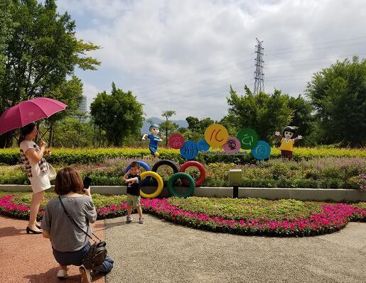 「惊喜」小黄人,机器猫,新升级的福州儿童公园简直萌翻了!快来留下你的涂鸦记忆吧!