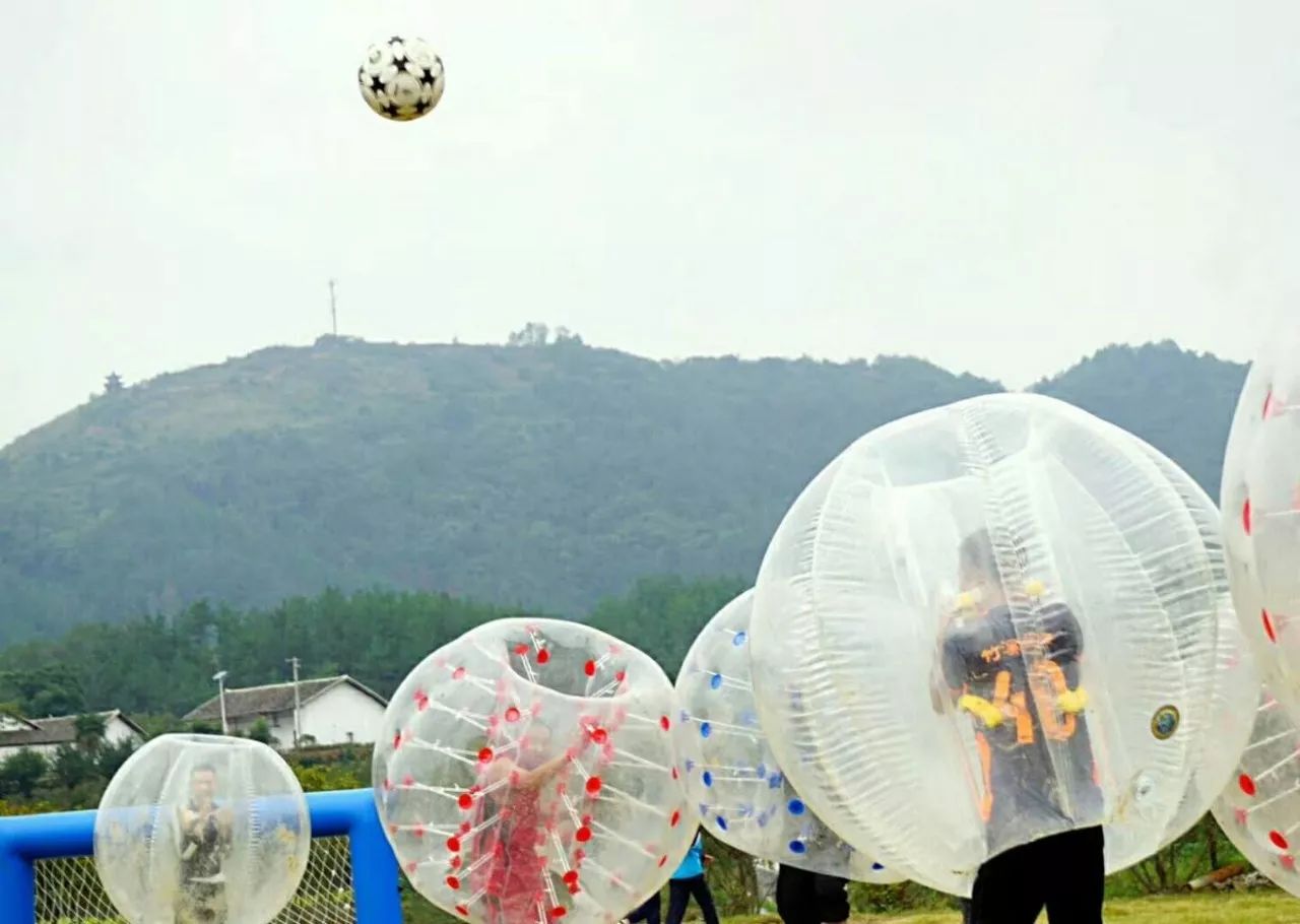 微拍拍｜乡趣“绿之恋”掠影二：草地悠波球欢乐碰碰碰