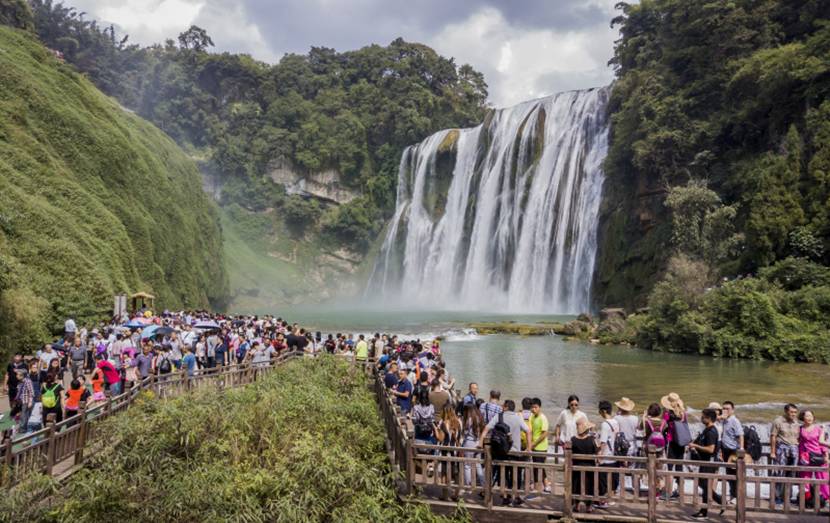 我早说过，国庆期间只有单位人少又便宜