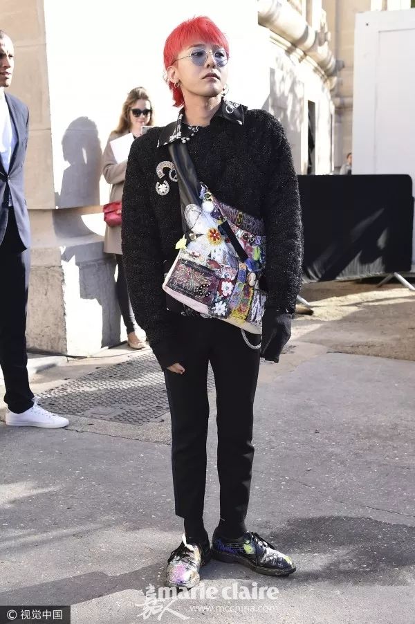 跟GD和表姐来到香奈儿“水帘洞”,看完我开始期待下雨天!