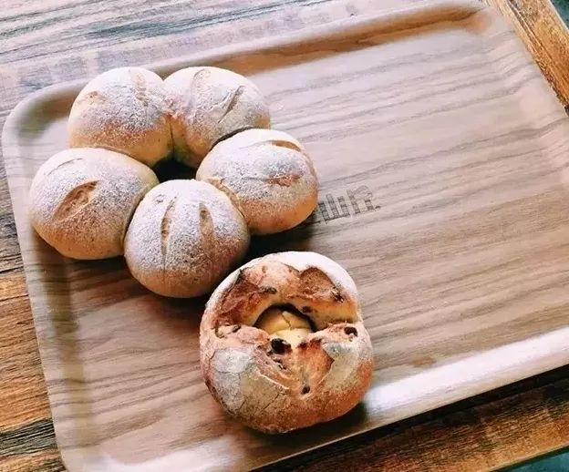 看看这个欧包月入百万的“调性”，一言不合就长见识了！