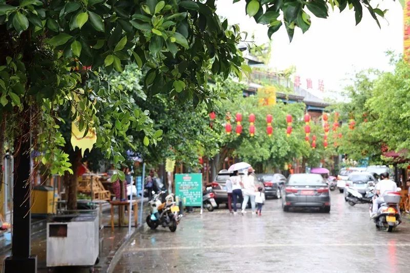 一个有情怀的城——中秋节，带你看看美“腻”的荔波县城