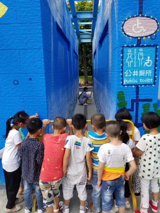 「惊喜」小黄人，机器猫，新升级的福州儿童公园简直萌翻了！快来留下你的涂鸦记忆吧！