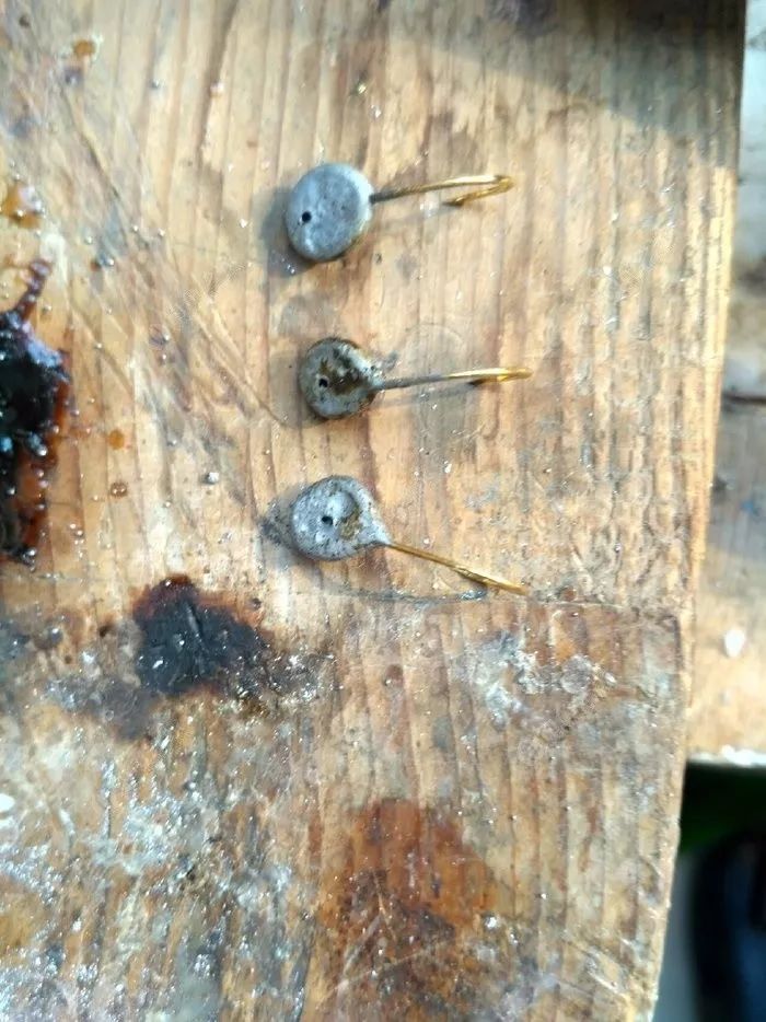 做朝天钩焊锡松散不牢固,朝天钩要不要加铅