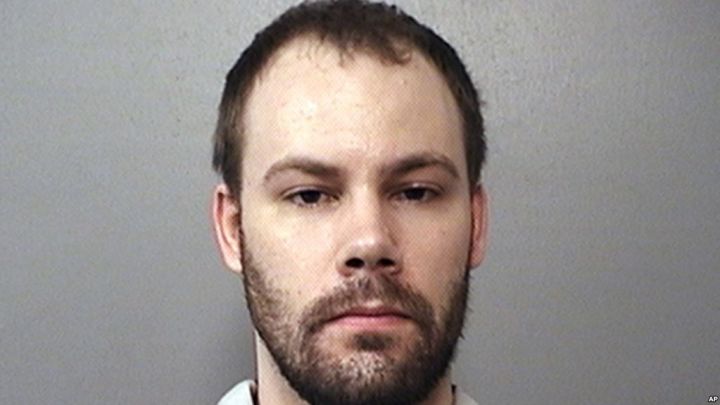 章莹颖案嫌疑人或被判死刑；华人代购假UGG或被罚200万；谷歌发布实时翻译耳机；新西兰华人画家性侵多名儿童